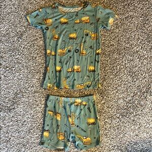 Posh Peanut Blue and Yellow Pajama Set with Cartoon Giraffes